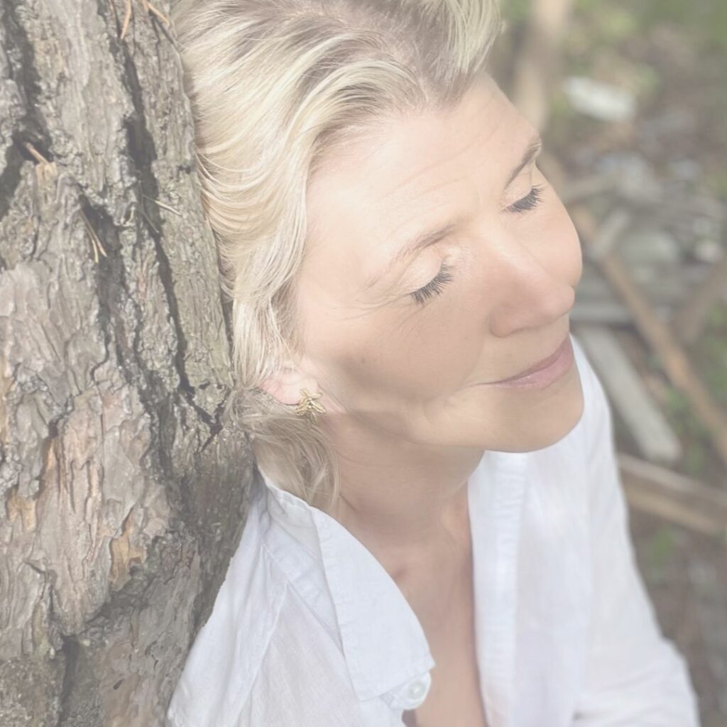 Yin Yoga och Elementens teori – fördjupning i Element Trä och Eld - Sön 21 april kl. 10-13 2024