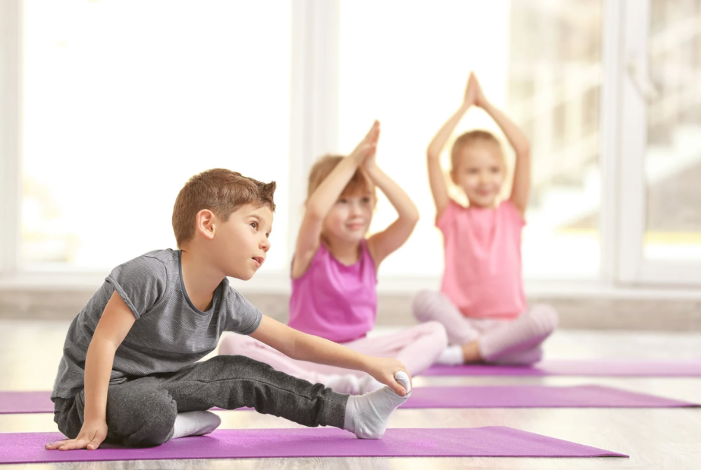 Barnyoga på YogaMana Östermalm, Stockholm